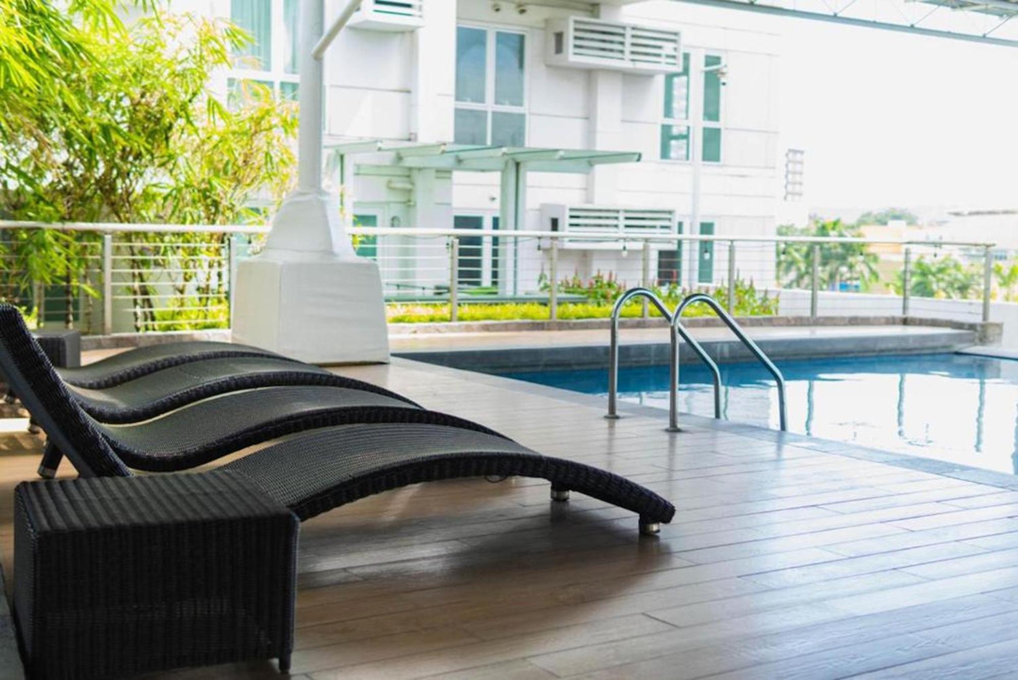 Abreeza Studio Suite 2321 - Pool, Wifi, City View, Washer, Ac, Netflix, Mall Davao Exterior foto